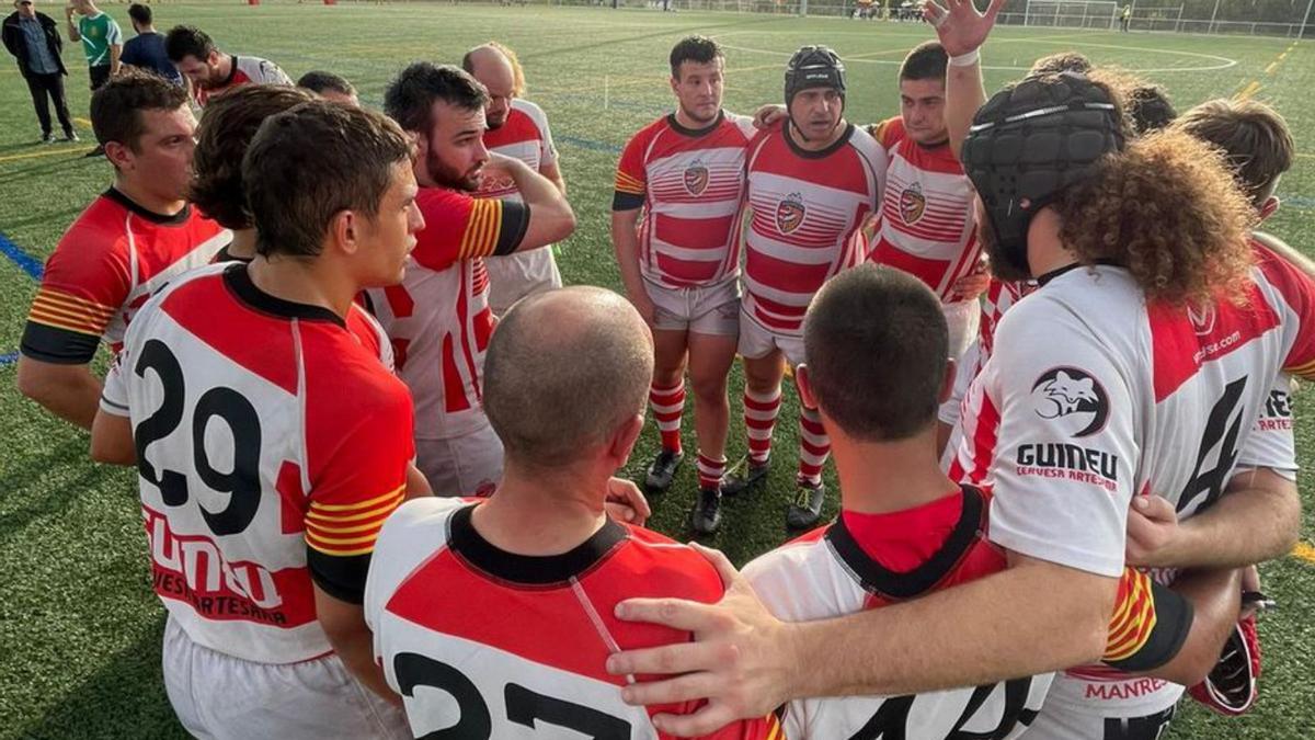 Pinya de l’equip manresà en el seu partit a Terrassa | MANRESA RUGBY CLUB