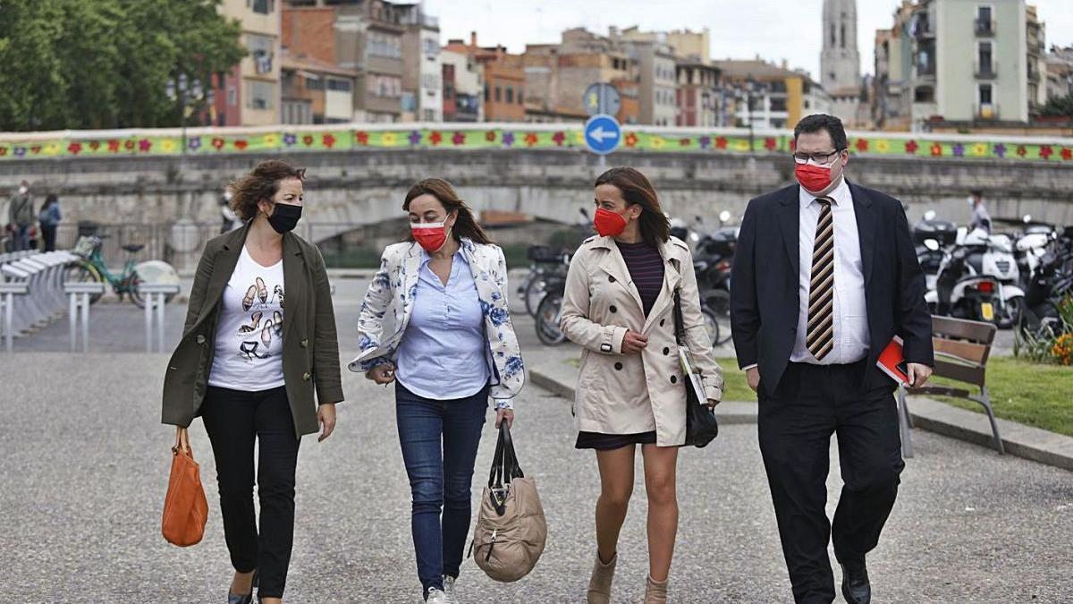 Alícia Romero (a l&#039;esquerra), amb Sílvia Paneque, Mònica Ríos i Jordi Calvet.