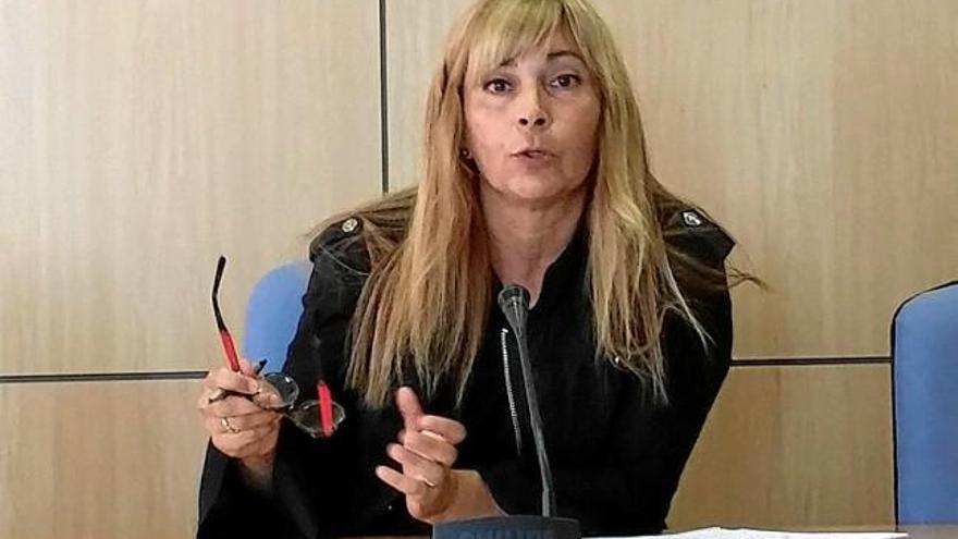 La consellera comarcal Fina Rodríguez, ahir, en la presentació del programa