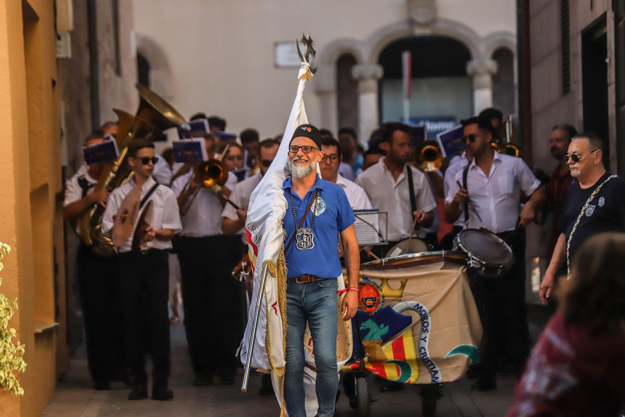 Los Moros y Cristianos de Elche recuperan su Entraeta