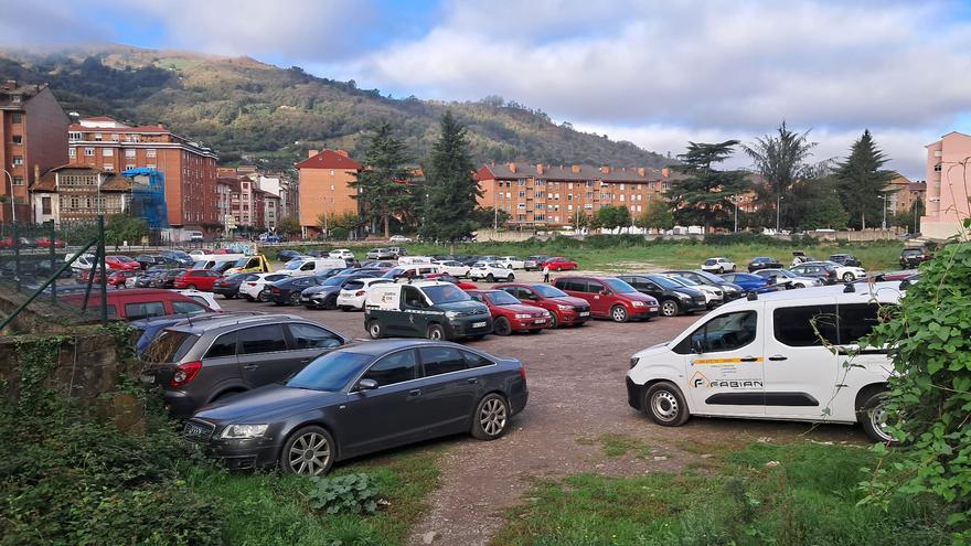 Mieres retoma la demanda de un parking subterráneo y ya tiene localización