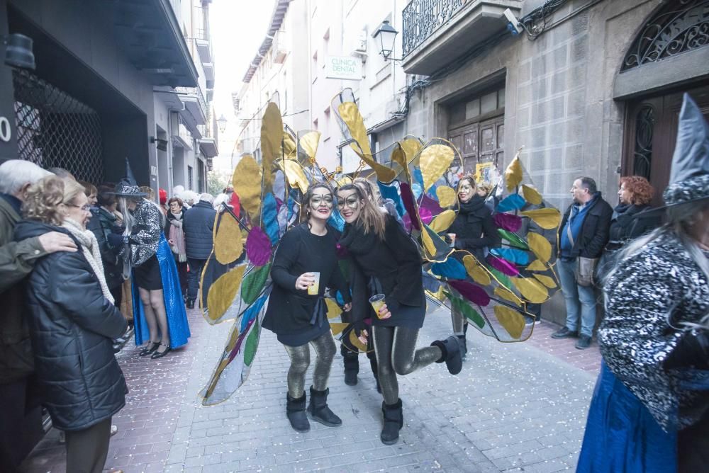 Set mil persones desborden els carrers de Sallent en un Carnaval multitudinari