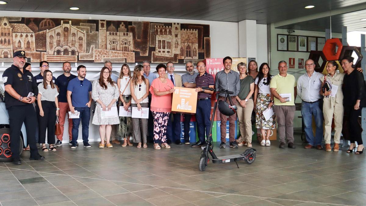 El Museo del Azulejo ha acogido este martes la presentación del pionero plan de transporte al trabajo.