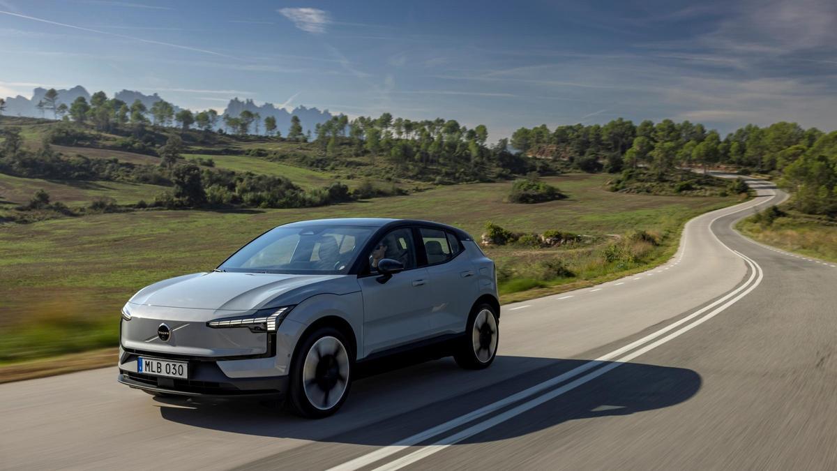 Le preguntamos a una IA cuál es el coche eléctrico tendencia en 2024, la respuesta te sorprenderá