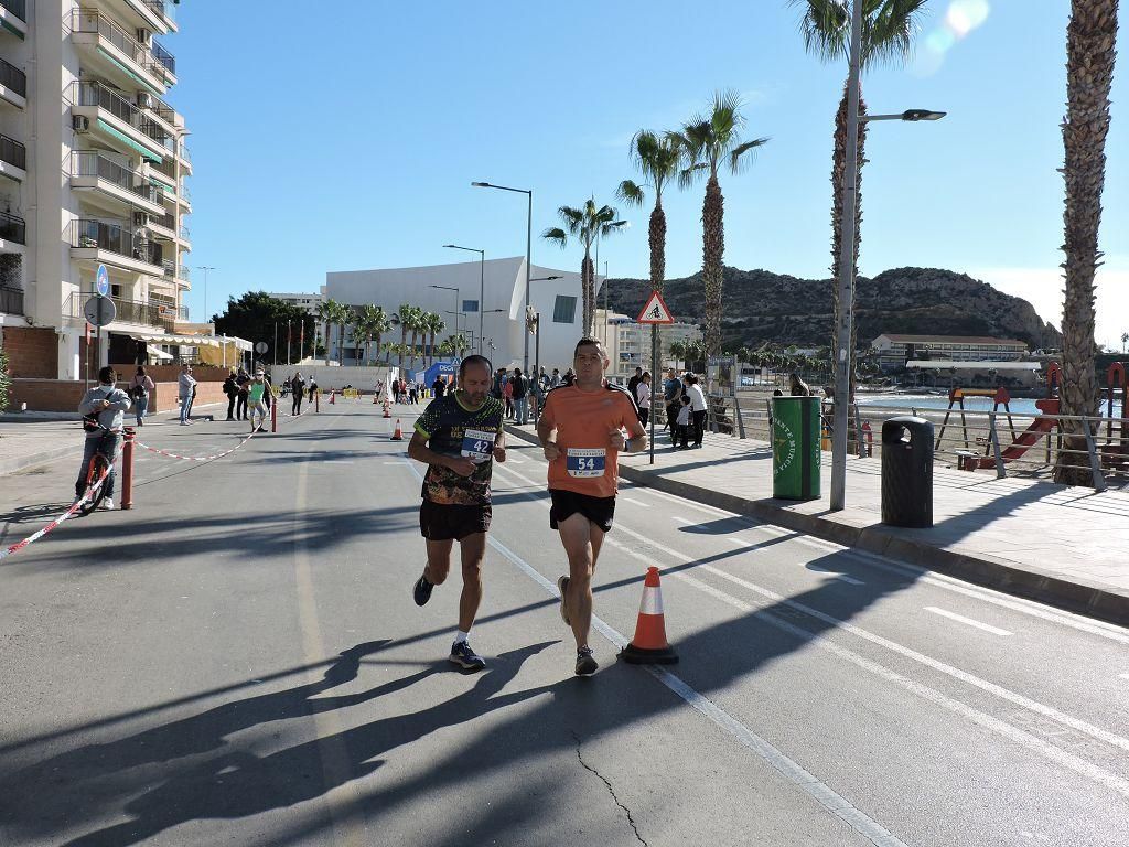 Estos todas las imágenes de la Media Maratón de Águilas