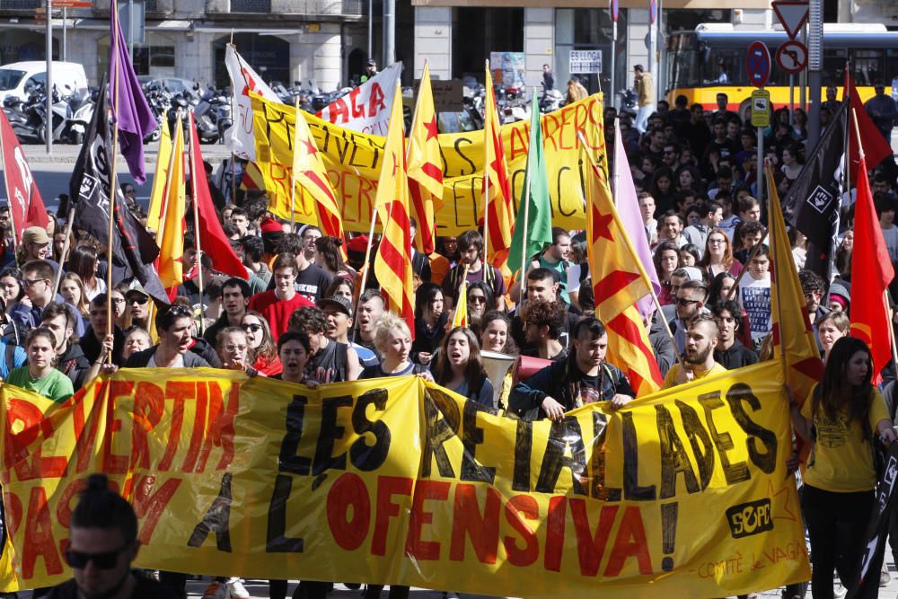 Vaga d'estudiants per demanar la rebaixa de les taxes a Girona