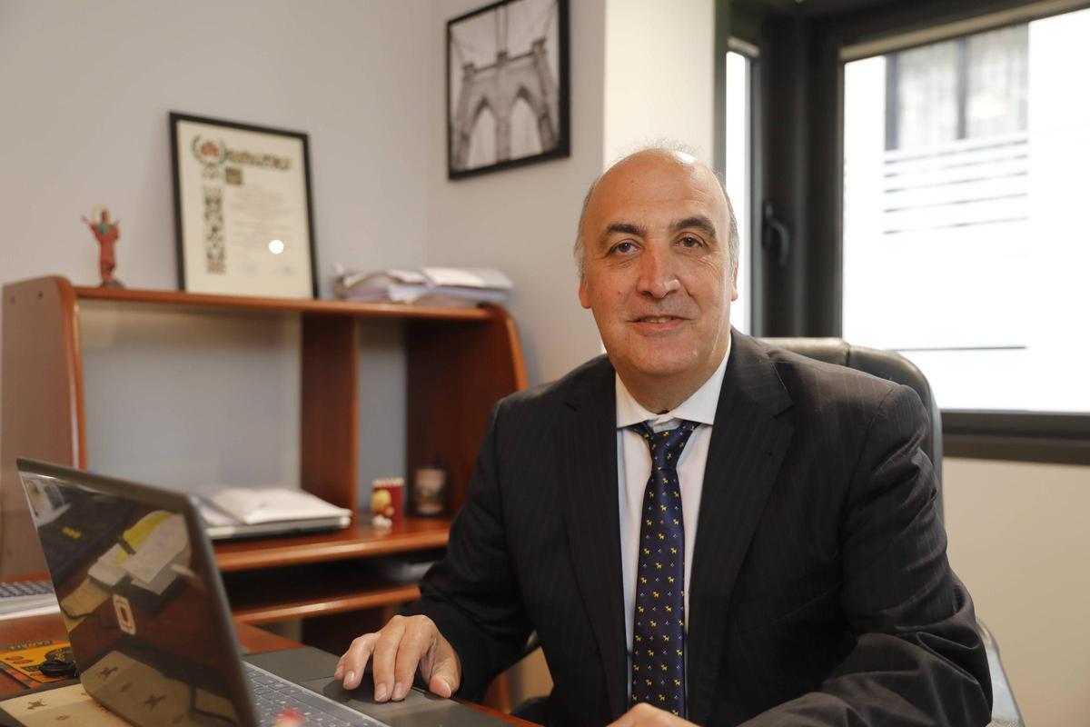 Javier Gómez Mendoza, en su despacho.