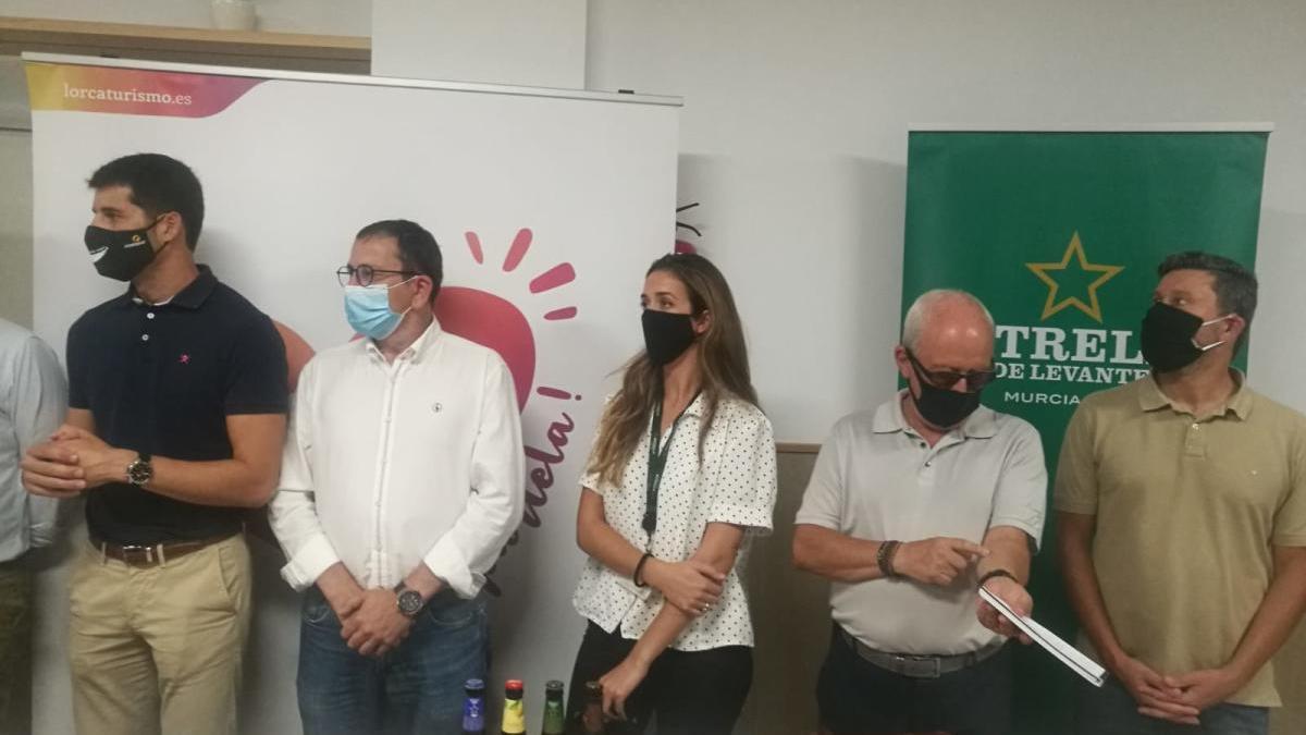 Presentación y valoración de tapas y cóckteles del evento Revolución Gastronómica