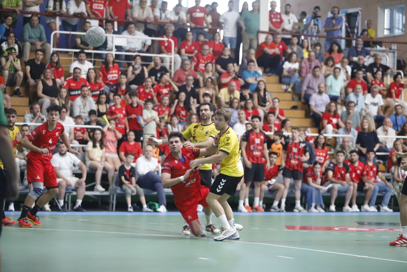 El Cajasur Córdoba BM - Handbol Sant Cugat en imágenes