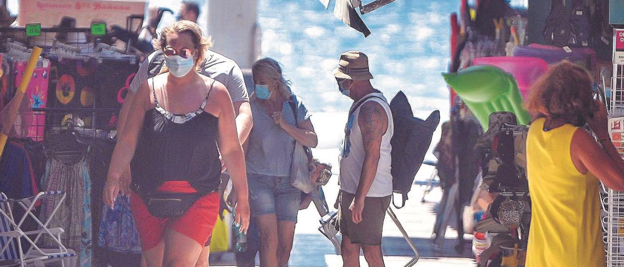 Turistas en Maspalomas, en Gran Canaria.