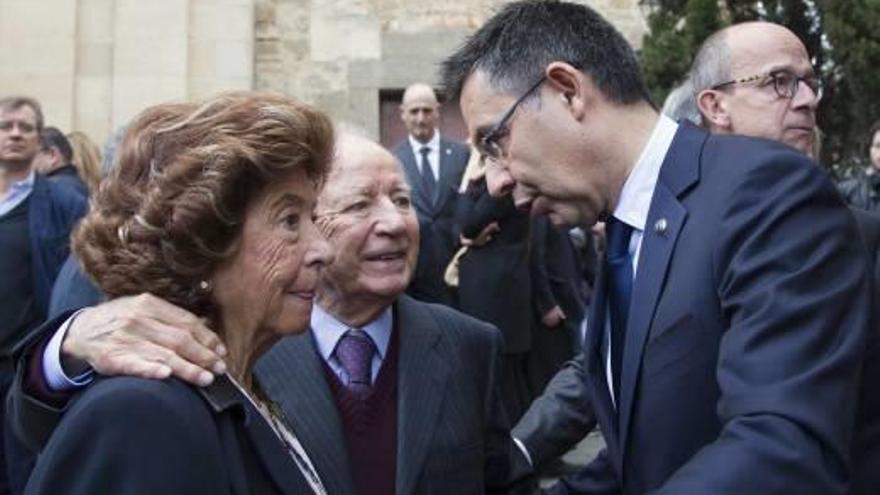 El barcelonisme diu l&#039;últim adeu a l&#039;expresident Montal en un emotiu funeral