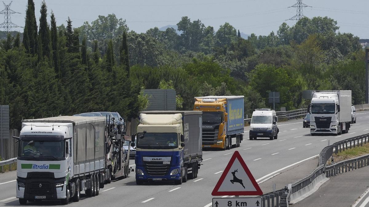 Vilablareix trànsit de camions autopista ap7