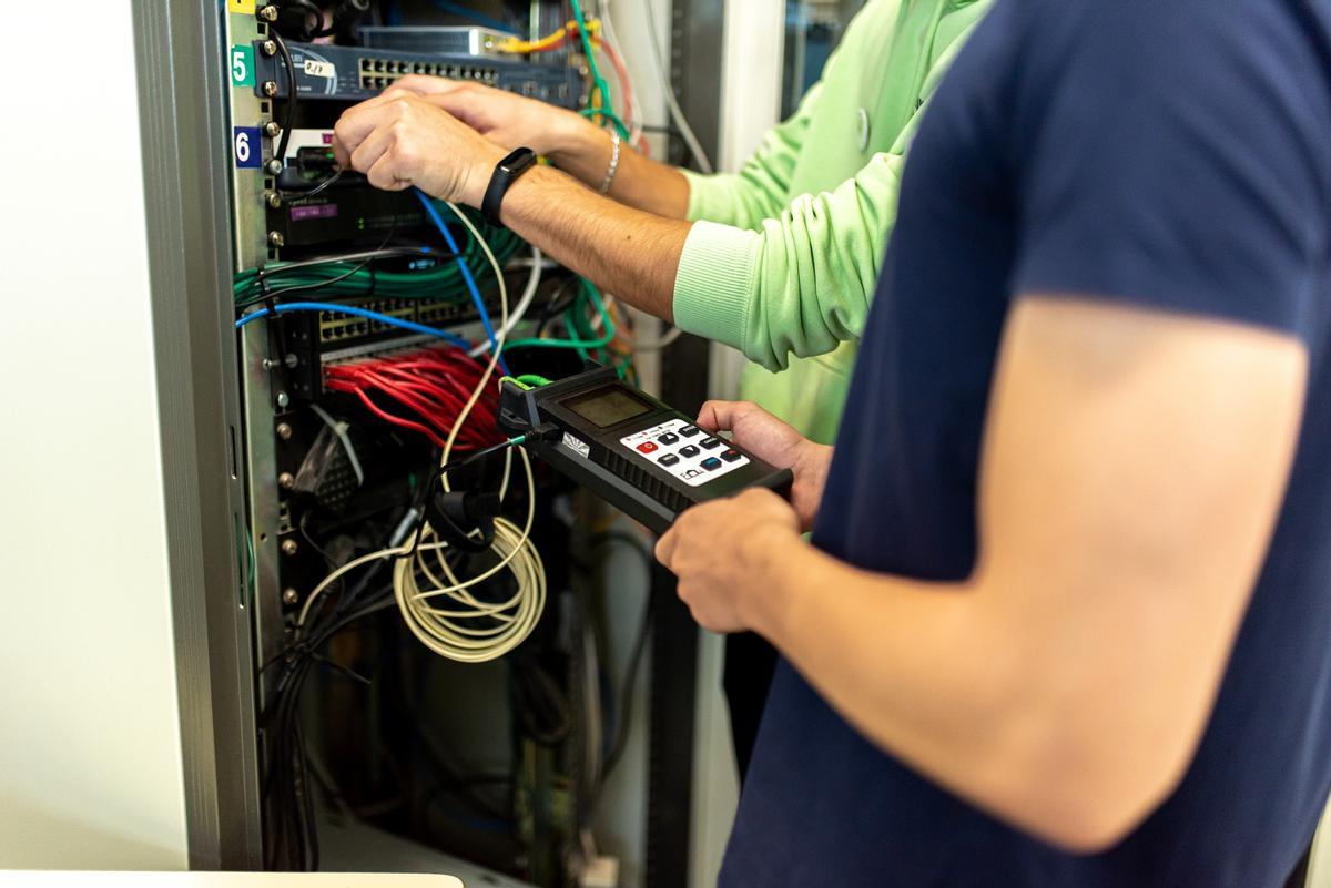 Grado Superior de Sistemas de Telecomunicaciones e Informáticos.