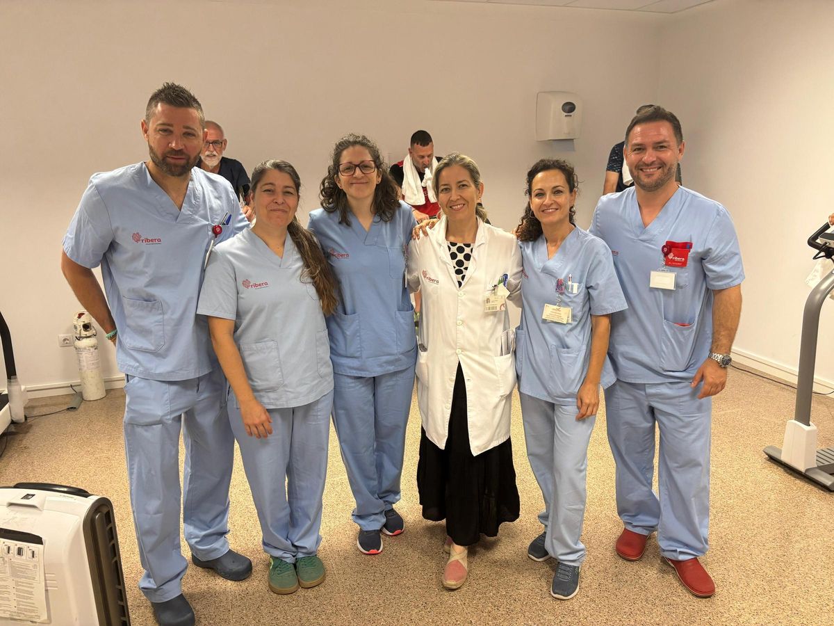 Los sanitarios participantes en el programa de rehabilitación cardíaca del Hospital del Vinalopó en Elche