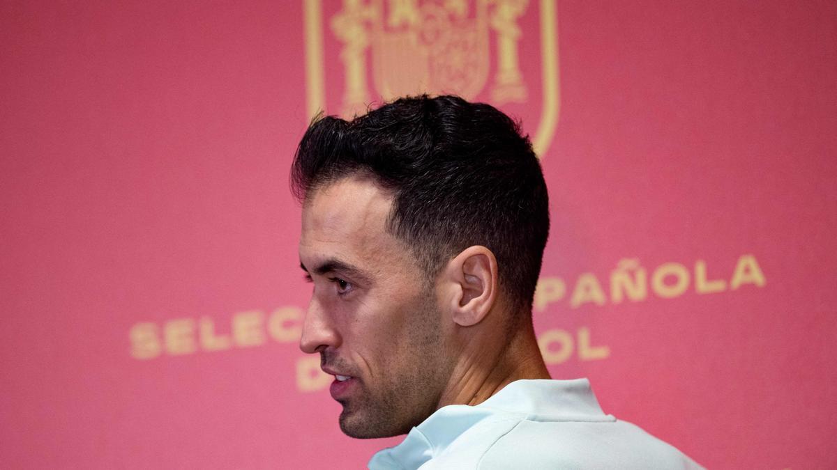 Busquets «Alves ens aportarà moltíssim amb el seu lideratge i gen guanyador»