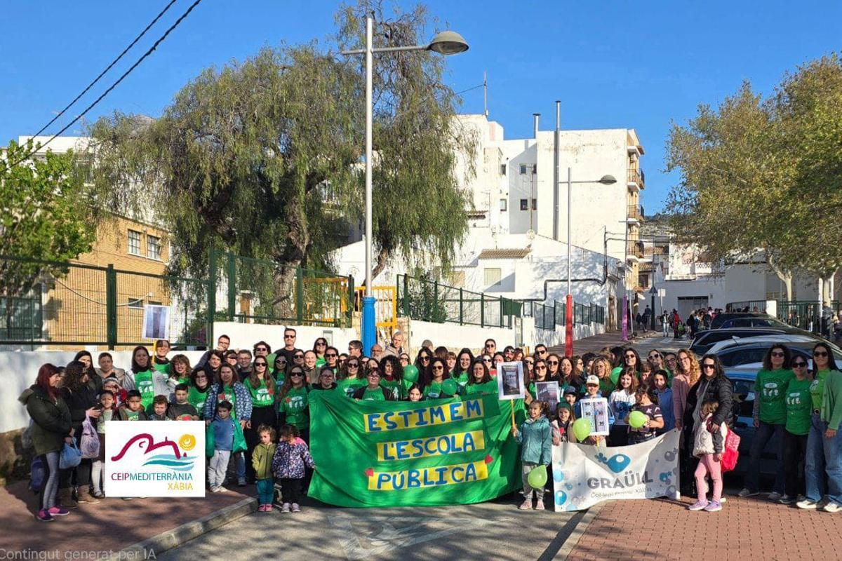 Protesta de los profesores del CEIP Graüll y del CEIP Mediterrània de Xàbia