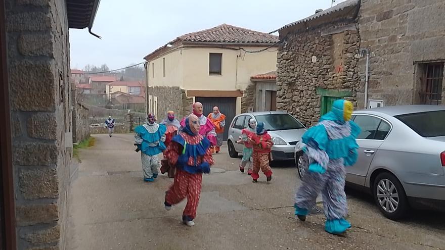 VÍDEO | Así se viven los Carnavales en Villanueva de Valrojo