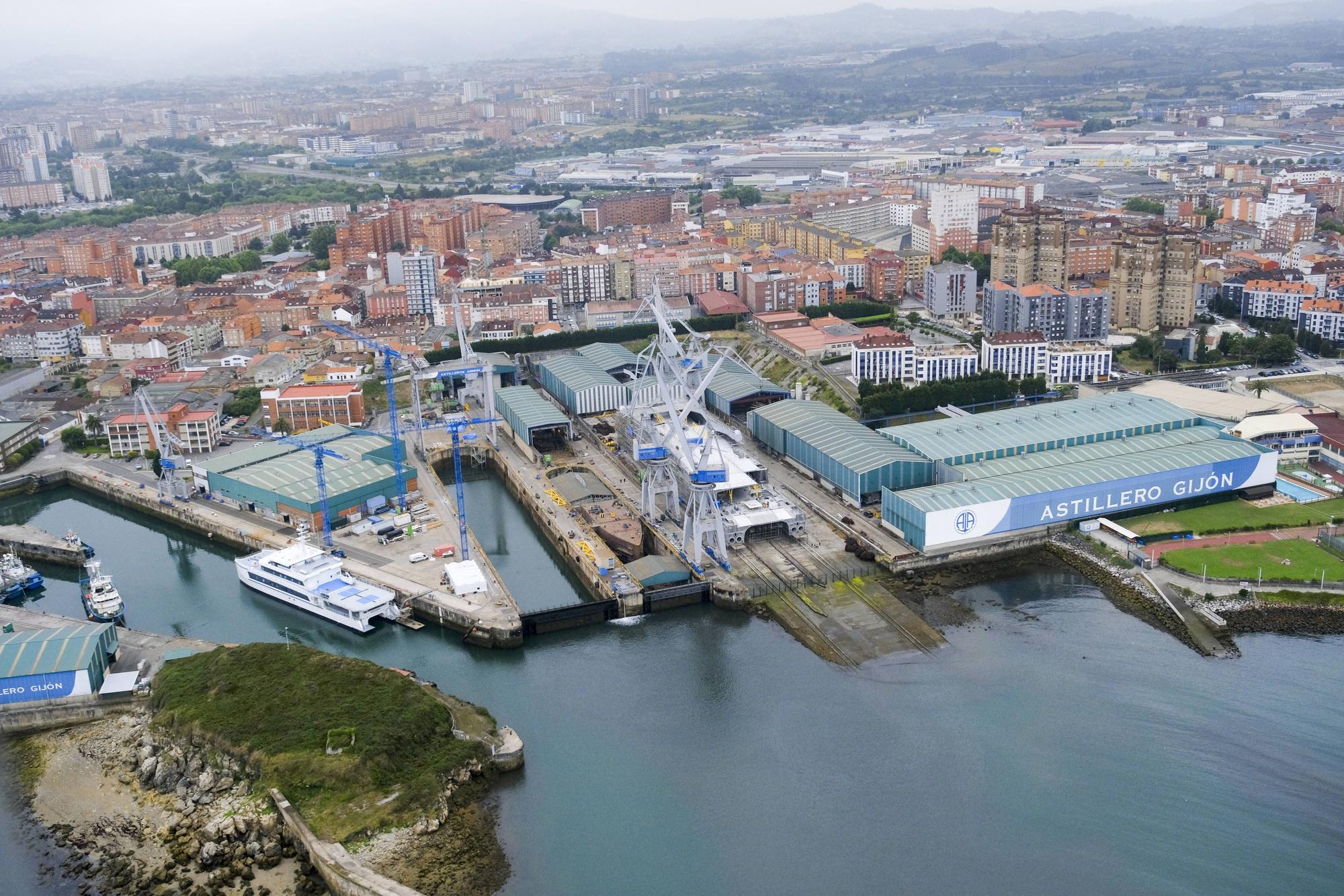 Las impresionantes imágenes de Gijón desde el aire: de San Lorenzo a la Laboral, pasando por El Molinón