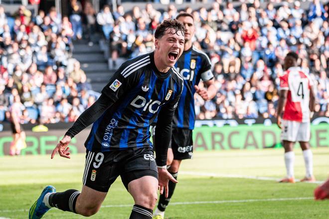 EN IMÁGENES: El Real Oviedo se impone al Celta de Vigo en Balaídos
