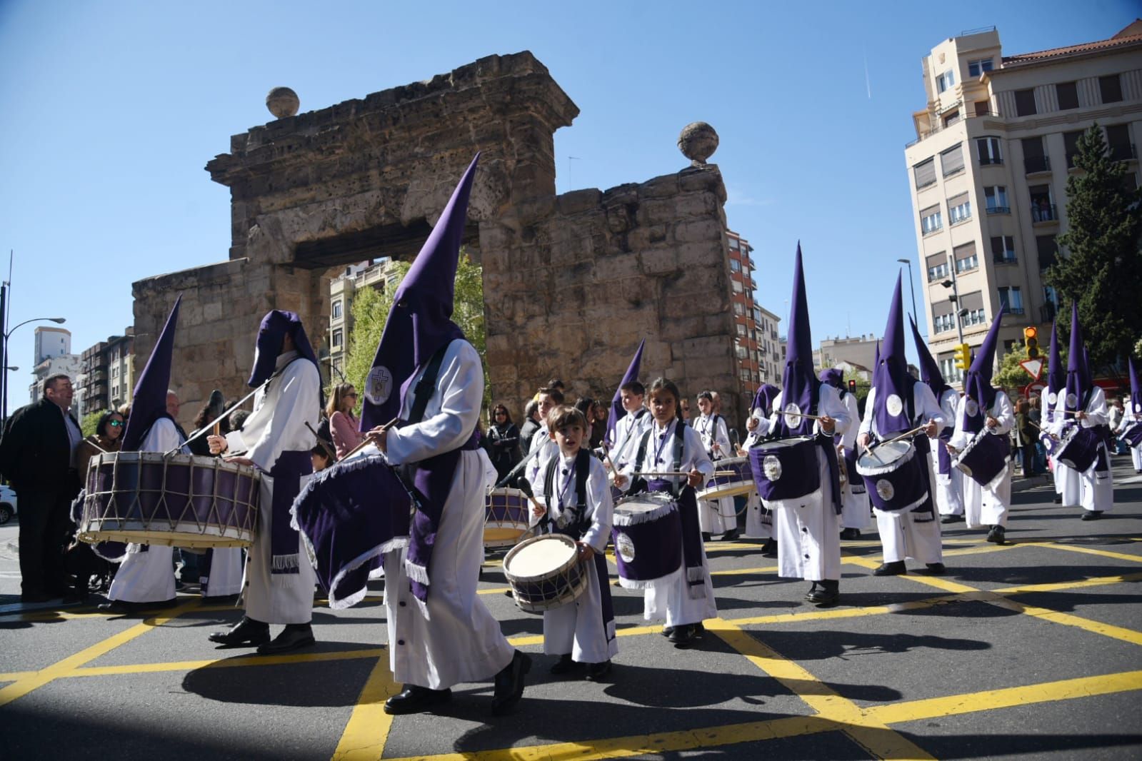 En imágenes | Procesiones del Jueves Santo en Zaragoza