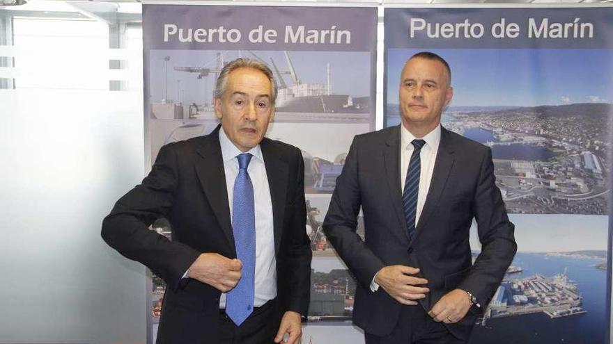 Benito Suárez, presidente de la Autoridad Portuaria (izq.) y Jorge Cebreiros, presidente de la CEP. // S.A.