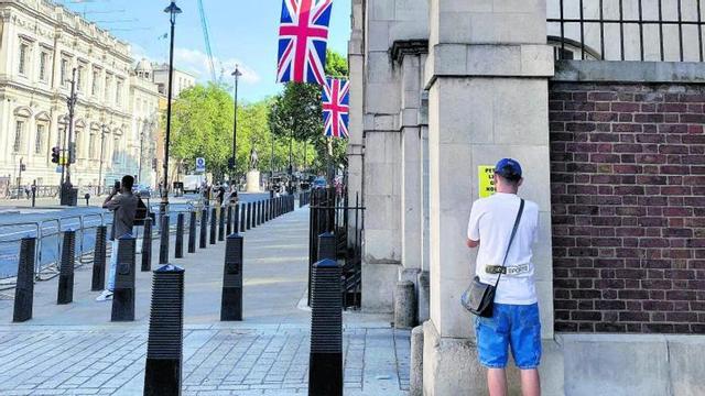 De la Generalitat a Westminster, la protesta contra Lim llega a Londres | FOTOS DE CÉSAR SOTOCA