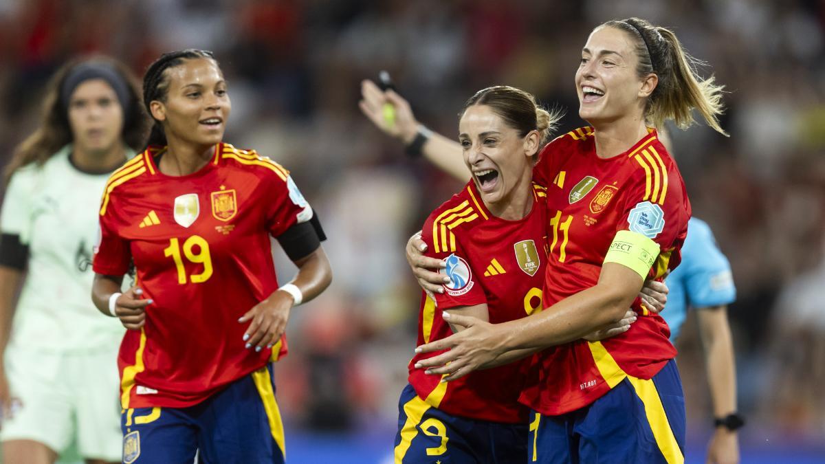España se pone a la cabeza del grupo B de la Eurocopa Femenina tras la disputa de la primera jornada