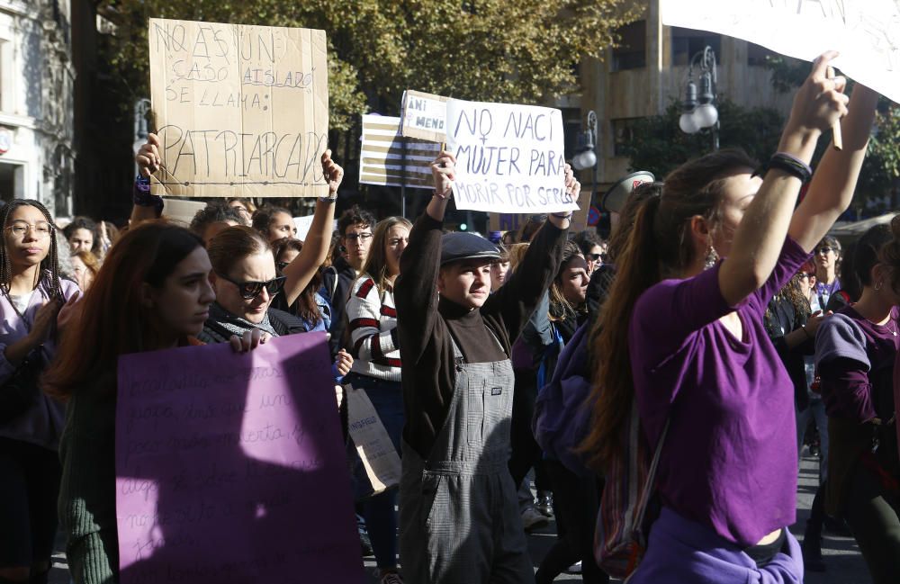 Gewalt gegen Frauen: große Demo auf Mallorca