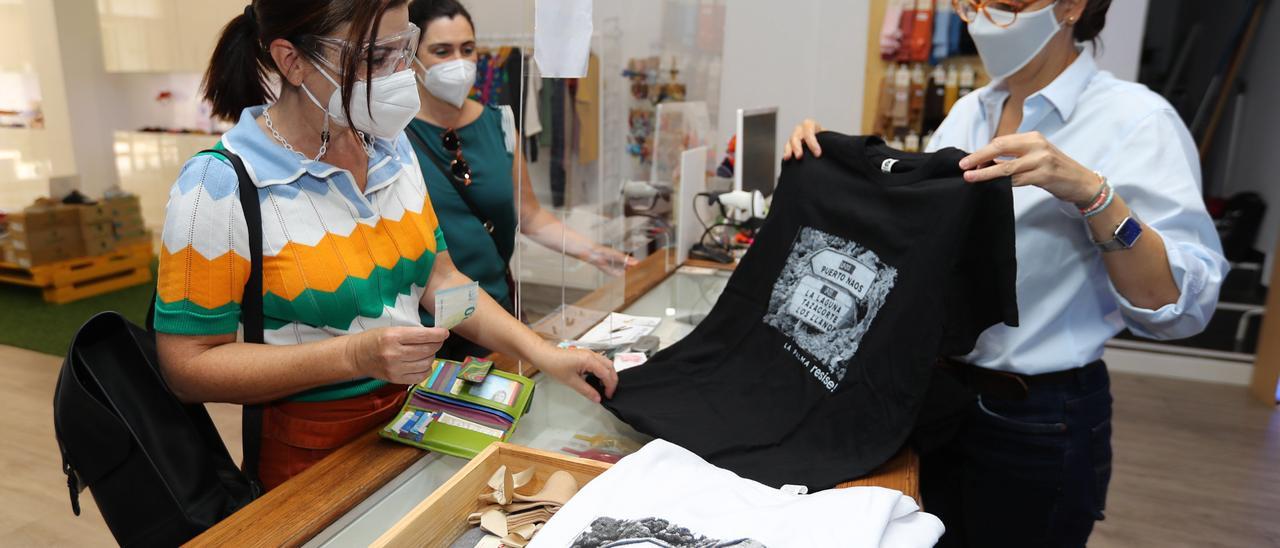 La resistencia de Todoque, imagen de una camiseta solidaria con La Palma