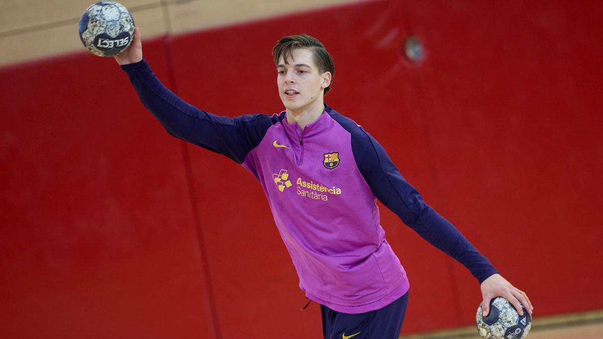 Domen Makuc afronta sus últimos meses en el Barça