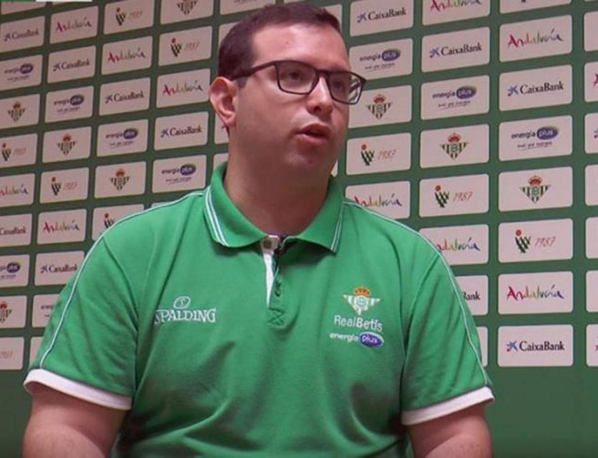 Pastor Planelles, en una comparecencia ante la prensa.