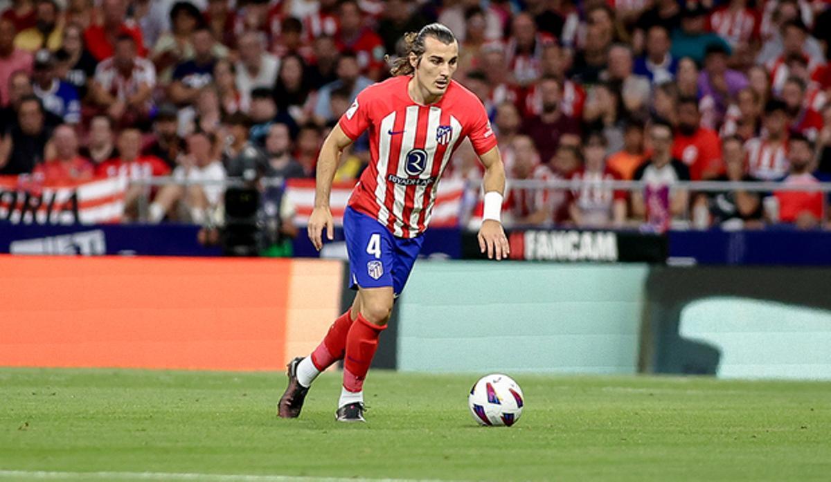 Söyüncü viste la camiseta del Atlético de Madrid