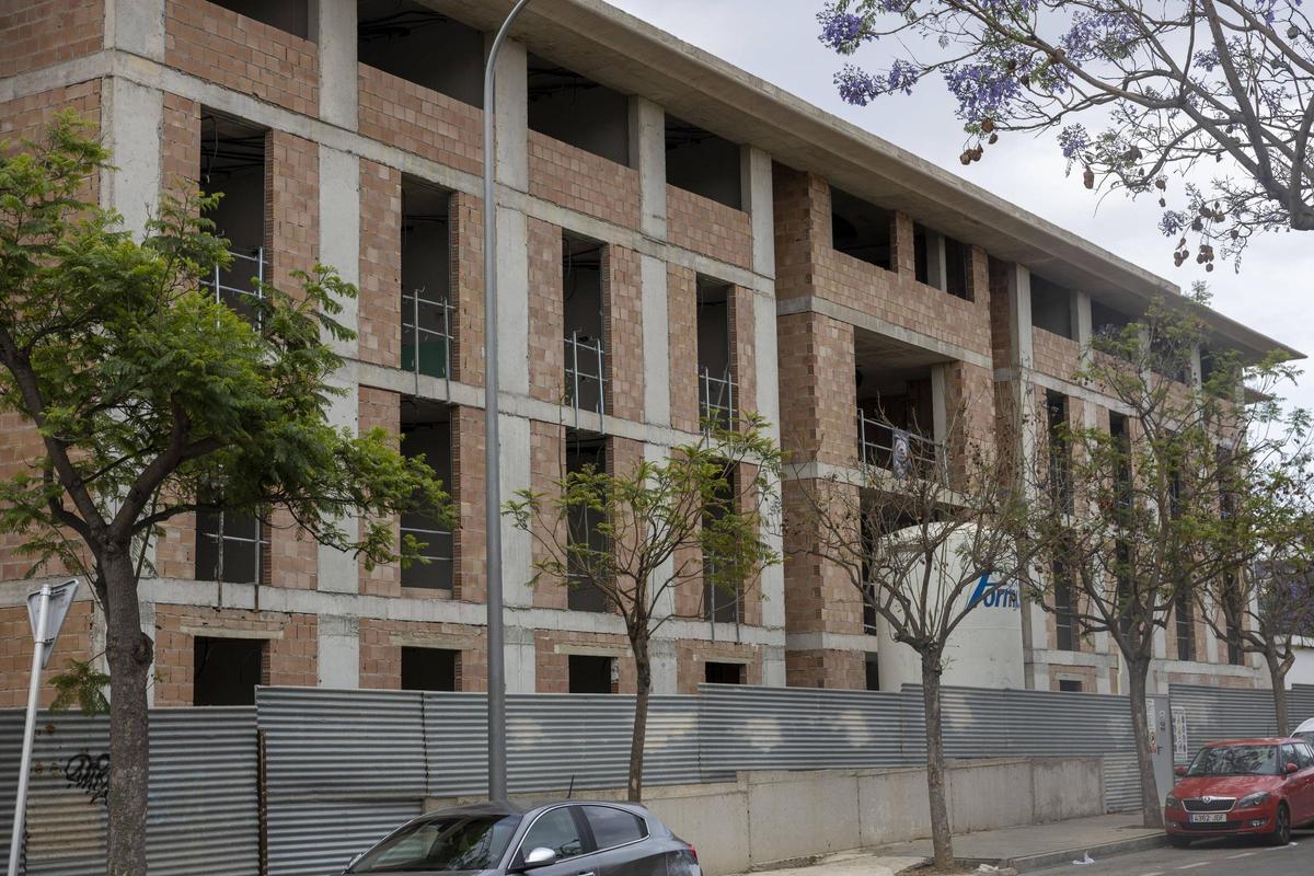 Cort confía en que las ECUS sirvan para agilizar la tramitación de licencias de construcción.