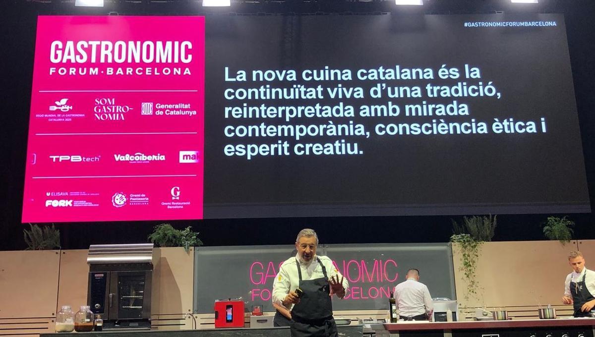 La frase projectada en una pantalla que segons Joan Roca defineix la nova cuina catalana.