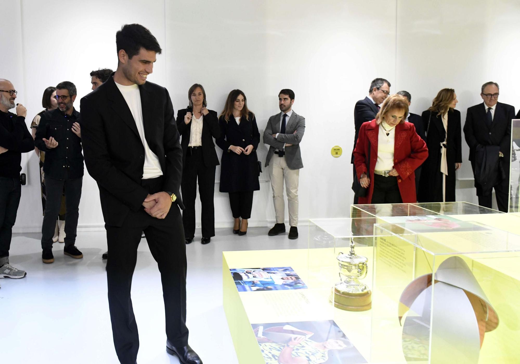 Así ha sido la inauguración de la exposición de Carlos Alcaraz en la Cárcel Vieja de Murcia