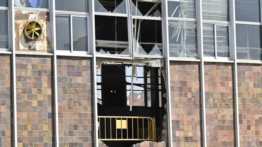 Cuenta atrás para la demolición del edificio de Correos de Zaragoza: vuelven las máquinas al Portillo