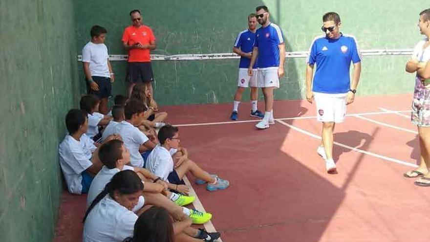 Dos imágenes del clinic en Corrales.