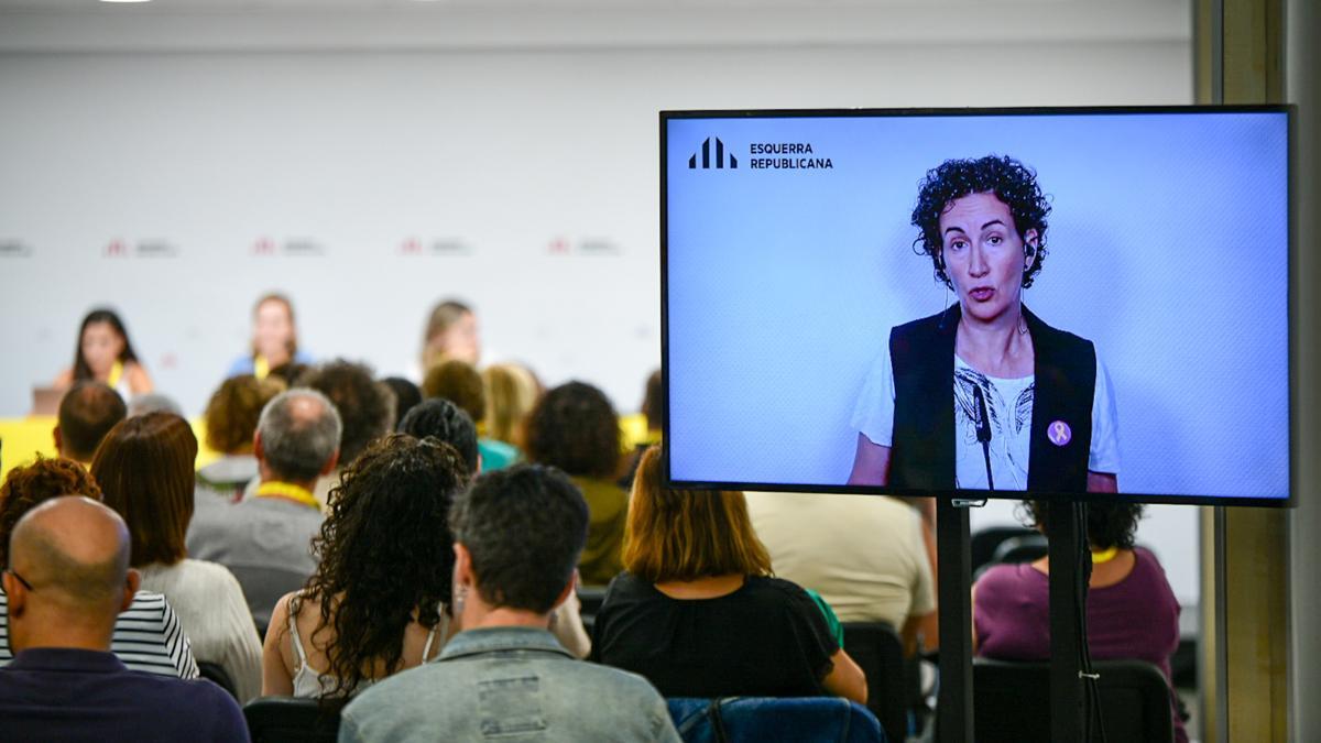 Marta Rovira (ERC) alerta de que las negociaciones con el PSOE no avanzan: "No vamos bien"