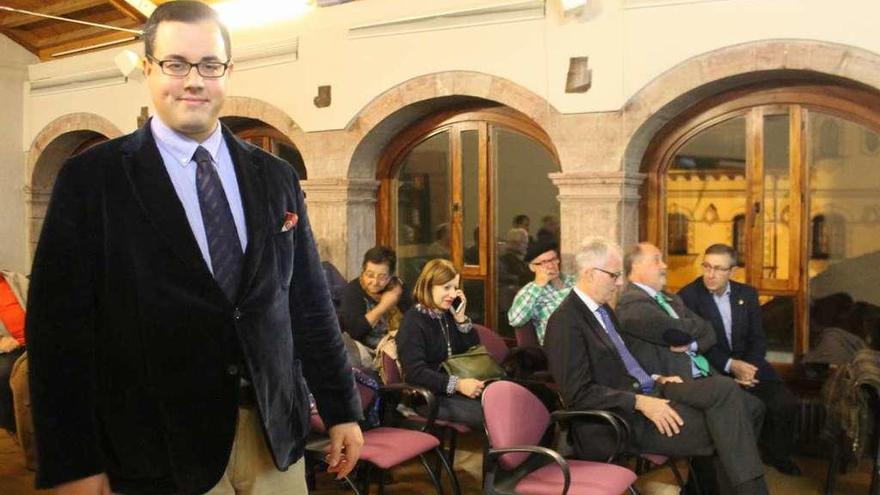 Miguel Dongil y Sánchez, ayer, antes de la conferencia que ofreció en Grado.