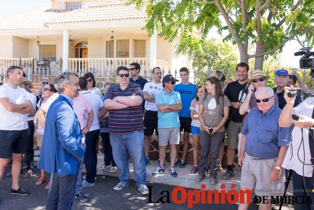 Calle al profesor Walker en la pedanía caravaqueña