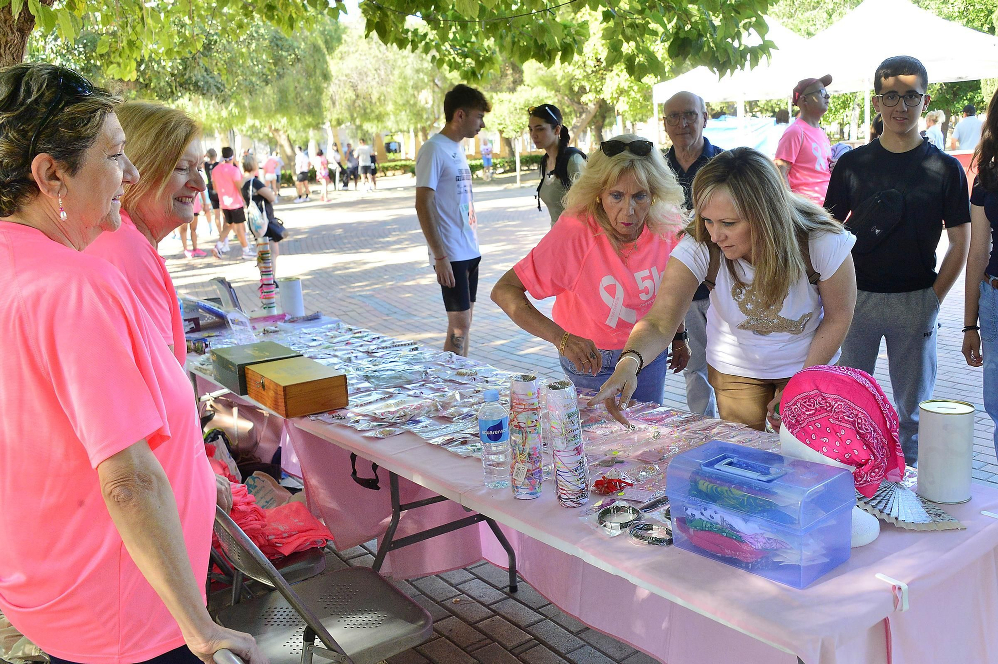 Carrera solidaria organizada por  QUIRÓNSALUD en beneficio de la asociación AFECÁNCER