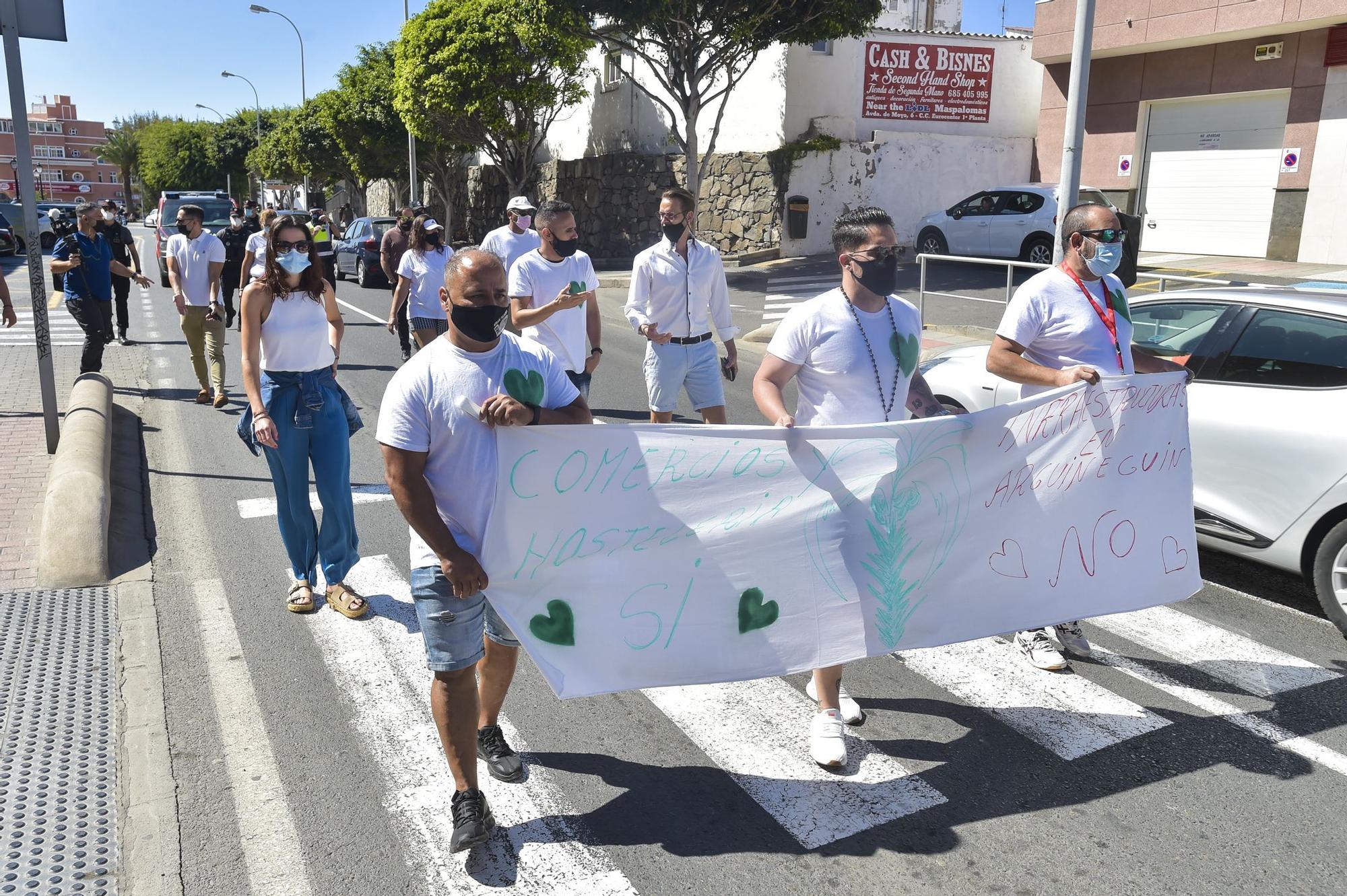 Manifestación en Arguineguín por la construcción de un paso subterráneo