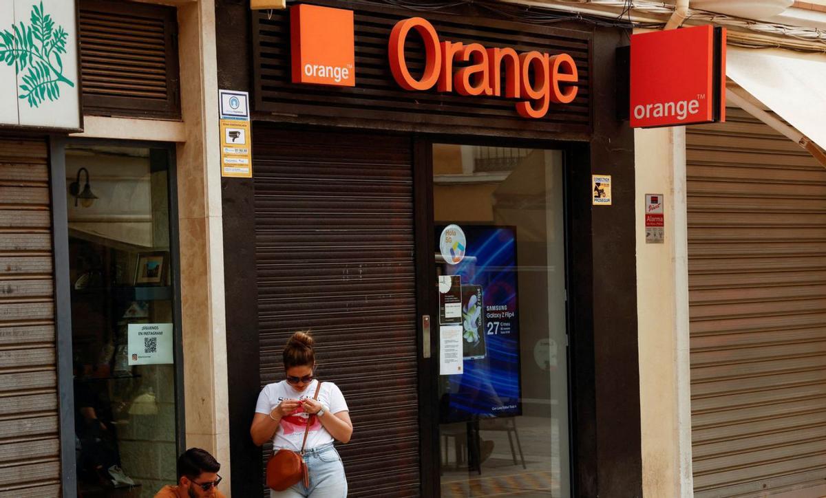 Brussel·les admet amb condicions la fusió d’Orange i MásMóvil