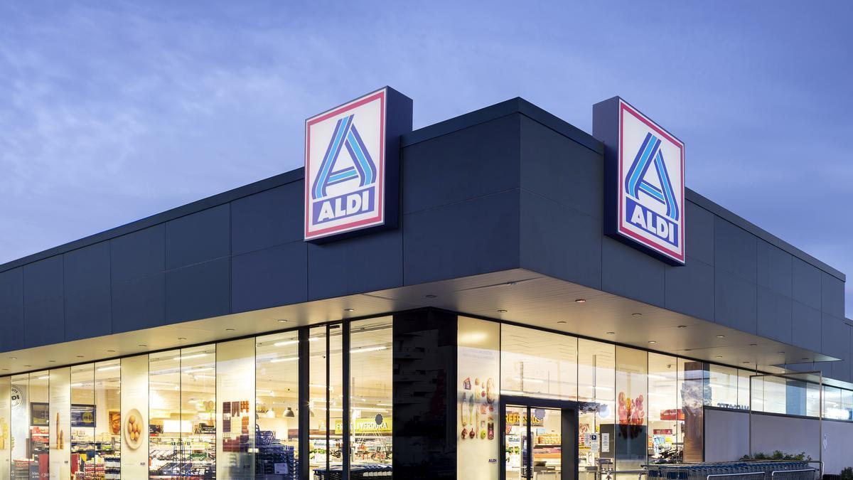 Colas kilométricas en Aldi para conseguir los auriculares inalámbricos recargables más buscados del mercado: menos de 20 euros y un clon de alta gama