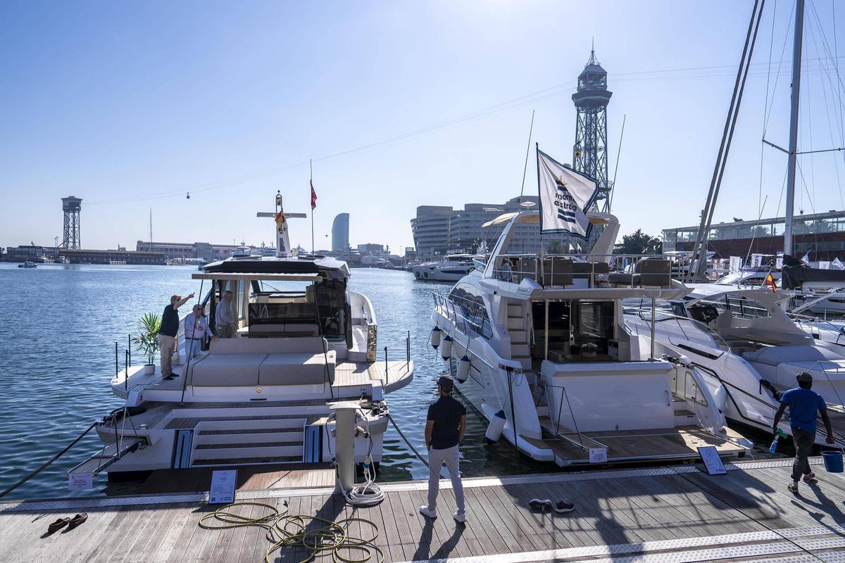 Primer día del Salón Náutico de Barcelona, en su 62 edición, que este año acoge barcos de mayor eslora.