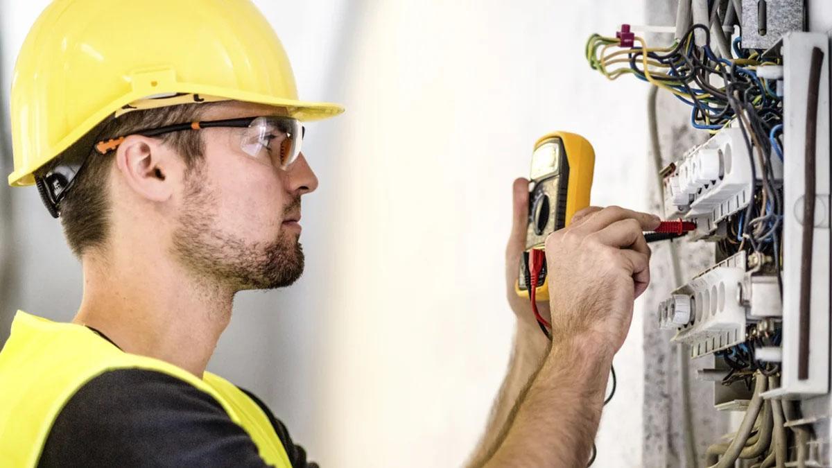 El trabajo mejor pagado en España en 2026: "Gana más de 2.500 euros, la formación es corta y accesible y no tiene límite de edad"