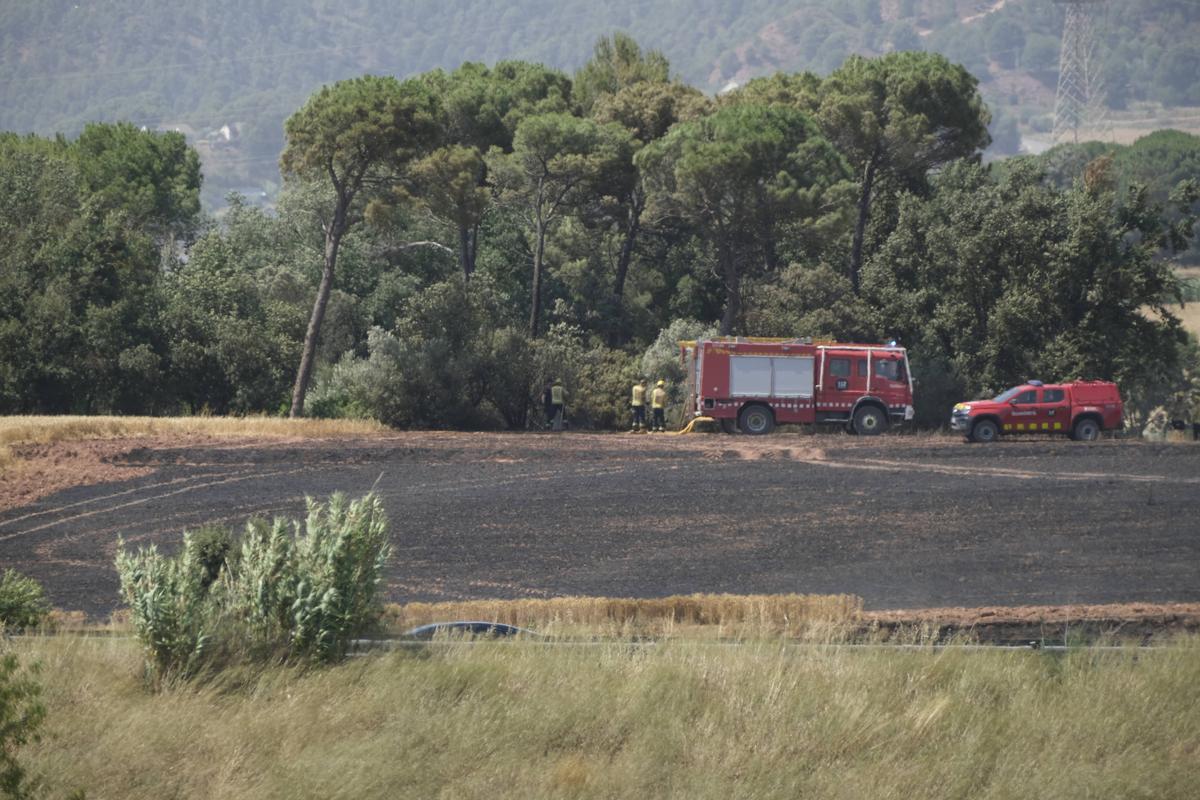 Així ha estat el dispositiu per frenar l'incendi a Sant Fruitós d'aquest dimarts