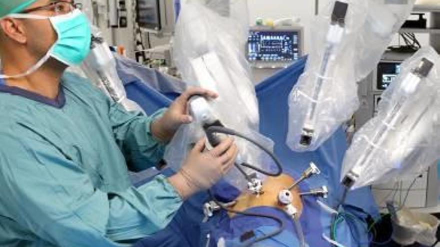 Operació de càncer de pulmó amb el robot Da Vinci