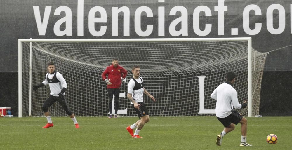 Las mejores imágenes del entrenamiento del Valencia de este domingo