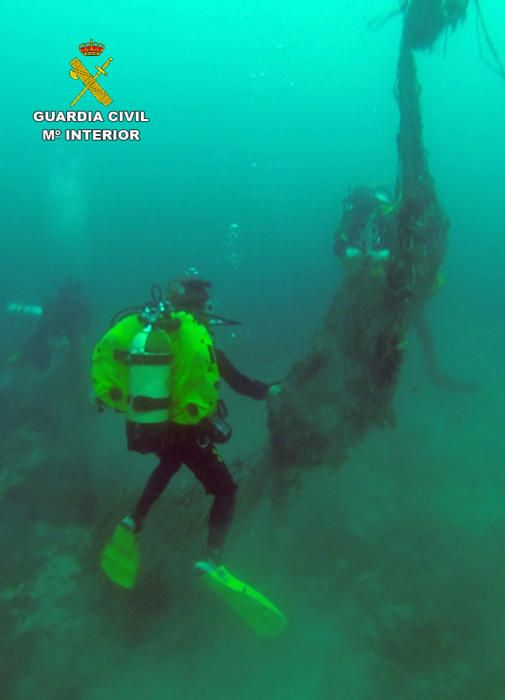 Retiran una red de pesca en Águilas por riesgo para la navegación y el buceo